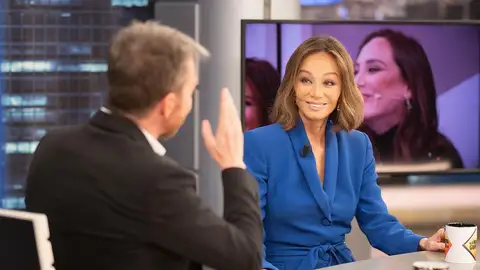 Isabel Preysler se abre con Pablo Motos sincerándose acerca de sus hijos: “Chábeli es como la madre de todos” Isabel Preysler se abre con Pablo Motos sincerándose acerca de sus hijos: “Chábeli es como la madre de todos”