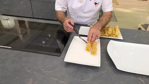 Infalible! La clave de Karlos Arguiñano para hacer unos canutillos de chocolate perfectos Infalible! La clave de Karlos Arguiñano para hacer unos canutillos de chocolate perfectos