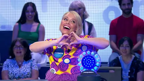 ¡Pura sensualidad! Soraya se suelta el pelo al estilo Britney Spears ¡Pura sensualidad! Soraya se suelta el pelo al estilo Britney Spears