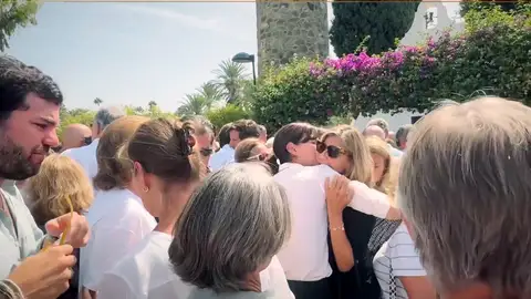 El fallecimiento repentino de Caritina Goyanes a los 46 años deja una familia rota: la historia de los Goyanes El fallecimiento repentino de Caritina Goyanes a los 46 años deja una familia rota: la historia de los Goyanes