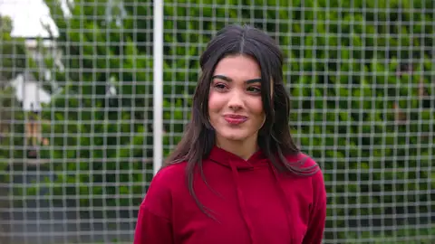 ¡Menuda exhibición! Aybike y Süsen, implacables sobre el campo de fútbol ¡Menuda exhibición! Aybike y Süsen, implacables sobre el campo de fútbol