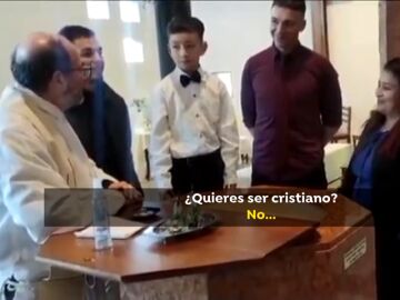 La respuesta viral de un niño en su bautizo