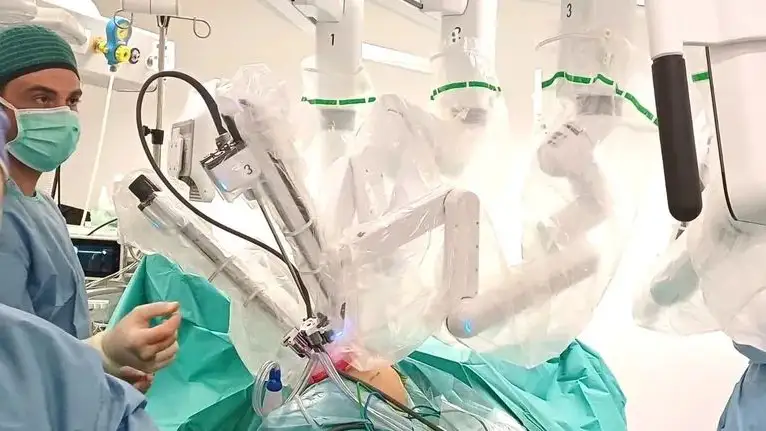 Operaci&oacute;n en Galicia con una t&eacute;cnica rob&oacute;tica nunca antes utilizada