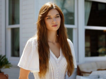 Todo lo que debes saber sobre Afra Sara&ccedil;oğlu, la protagonista de Una nueva vida