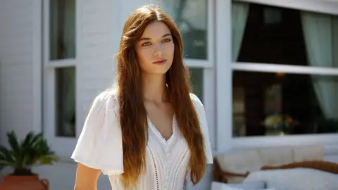 Todo lo que debes saber sobre Afra Saraçoğlu, la protagonista de Una nueva vida Todo lo que debes saber sobre Afra Saraçoğlu, la protagonista de Una nueva vida