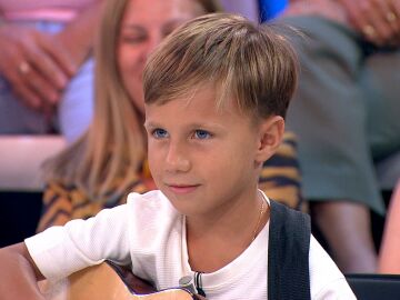 Leo, con 6 años, pidió música de Manuel Carrasco para perder el miedo a volar: "Me gustan todas sus canciones"