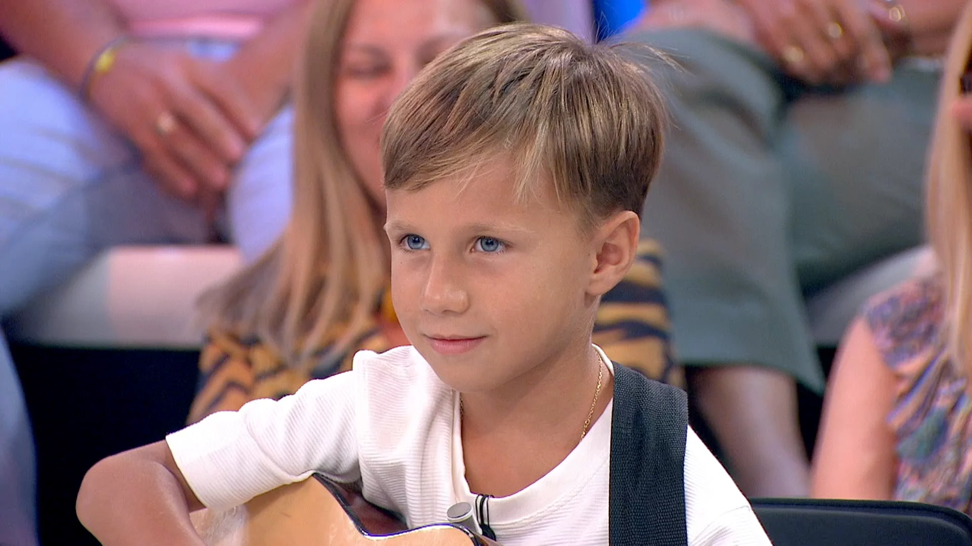 Leo, con 6 años, pidió música de Manuel Carrasco para perder el miedo a volar: "Me gustan todas sus canciones" Leo, con 6 años, pidió música de Manuel Carrasco para perder el miedo a volar: "Me gustan todas sus canciones"