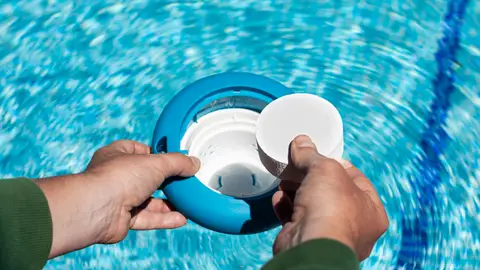 Piscina con cloro Piscina con cloro