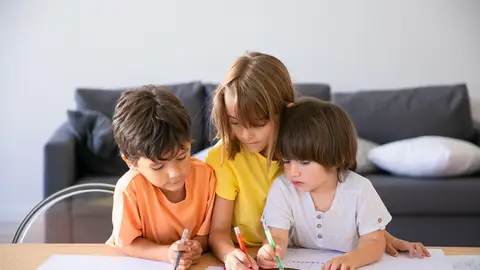 Niños aprendiendo Niños aprendiendo