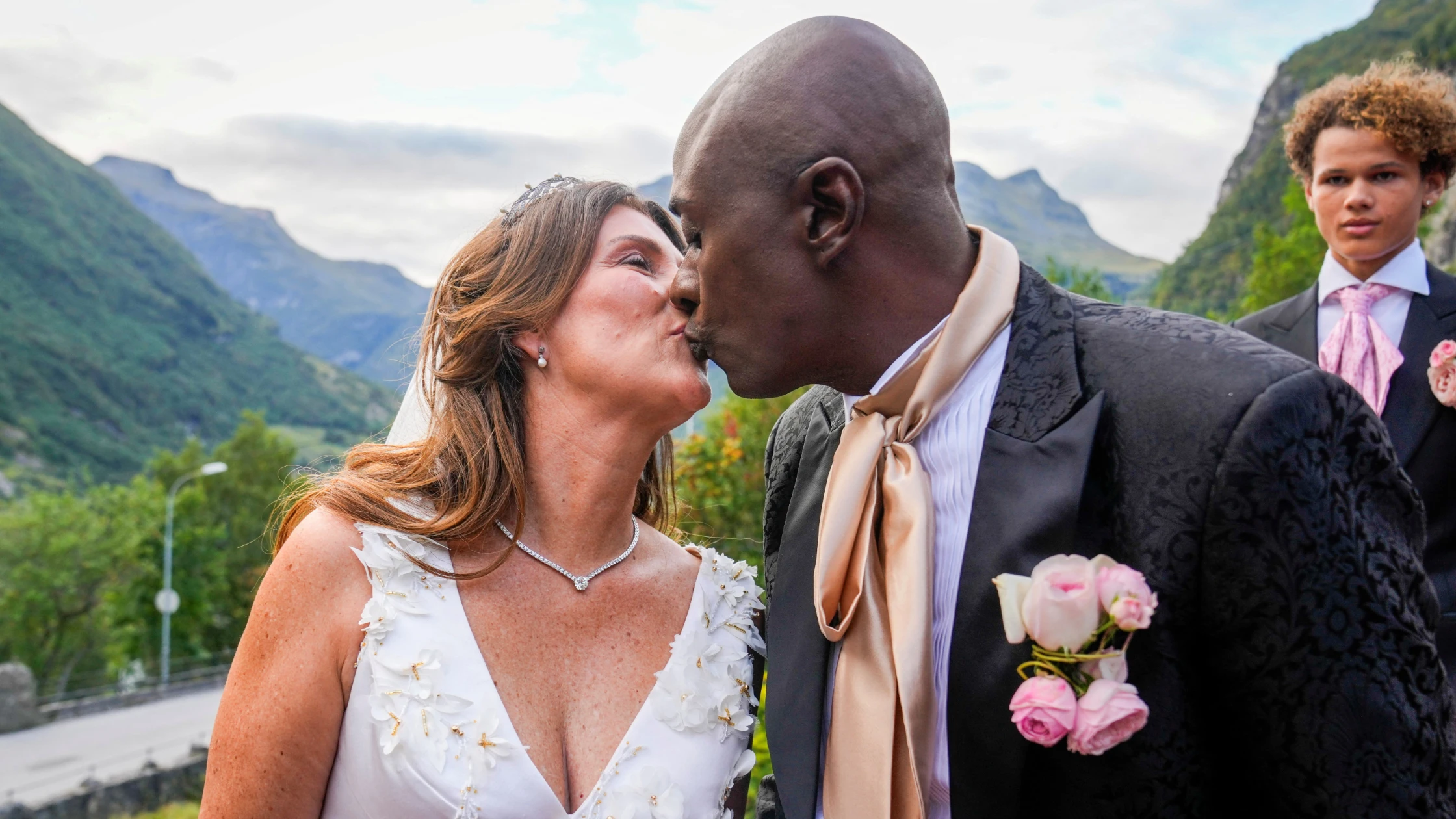 Marta Luisa de Noruega y Durek Verrett en su boda Marta Luisa de Noruega y Durek Verrett en su boda