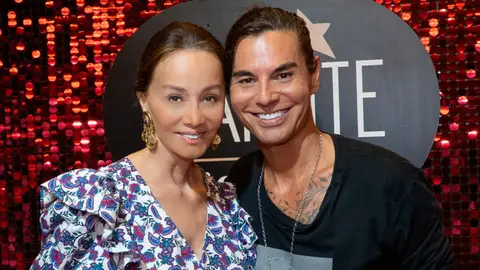 Isabel Preysler y Julio Iglesias Jr. Isabel Preysler y Julio Iglesias Jr.