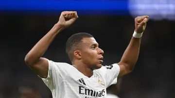 Kylian Mbappé celebra su primer gol al Betis Kylian Mbappé celebra su primer gol al Betis