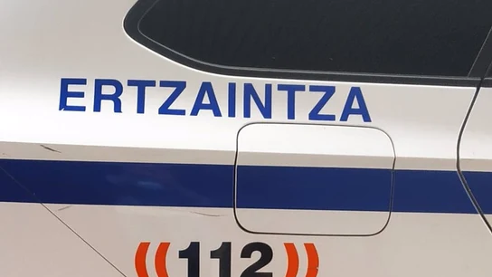 Detenido en Bergara tras dejar a su hijo de 3 años abandonado con una maleta delante de la comisaría de la Ertzaintza Detenido en Bergara tras dejar a su hijo de 3 años abandonado con una maleta delante de la comisaría de la Ertzaintza