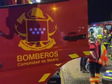 Tres muertos y dos heridos graves por el choque de un kamikaze con otro vehículo y una moto en Las Rozas, Madrid