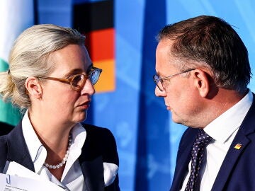 El copresidente del partido político de derecha Alternativa para Alemania (AfD), Tino Chrupalla y la vicepresidenta de la AfD, Alice Weidel