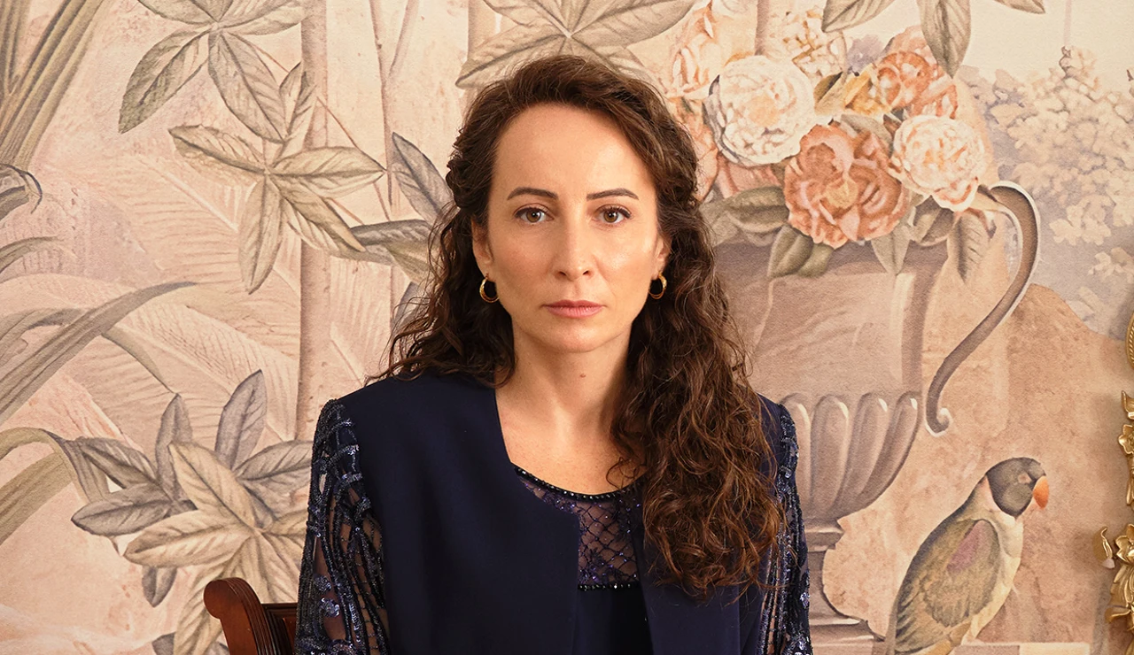 Sezin Bozacı es Esme Şanlı, la madre de Suna y Seyran