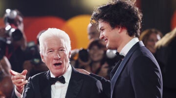 Richard Gere con su hijo Homer en el Festival de Venecia