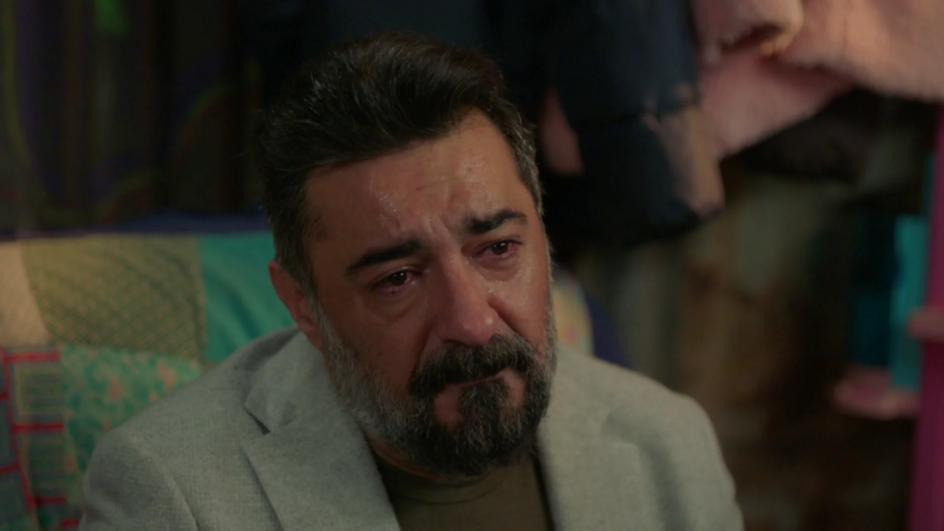 Akif acaba confesando a Ömer toda la verdad: “Fui yo quien mató a tu padre” Akif acaba confesando a Ömer toda la verdad: “Fui yo quien mató a tu padre”