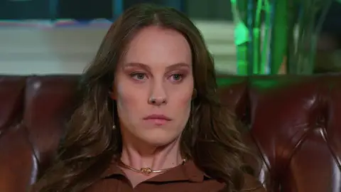 Süreyya descubre que Nebahat está mintiendo a Akif, ¿le contará al empresario que su vida no corre peligro? Süreyya descubre que Nebahat está mintiendo a Akif, ¿le contará al empresario que su vida no corre peligro?