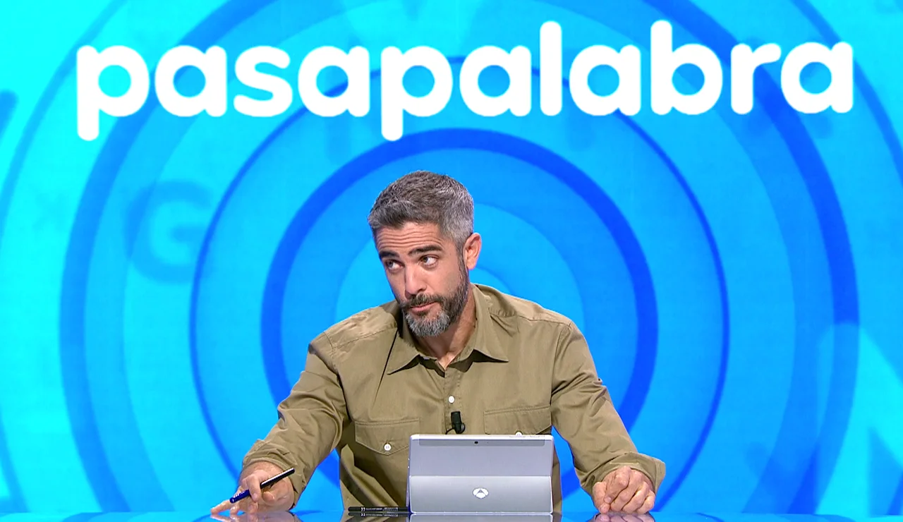 El aviso de Roberto Leal a Elena Furiase: “Ten cuidado, que esa mirada dice mucho”