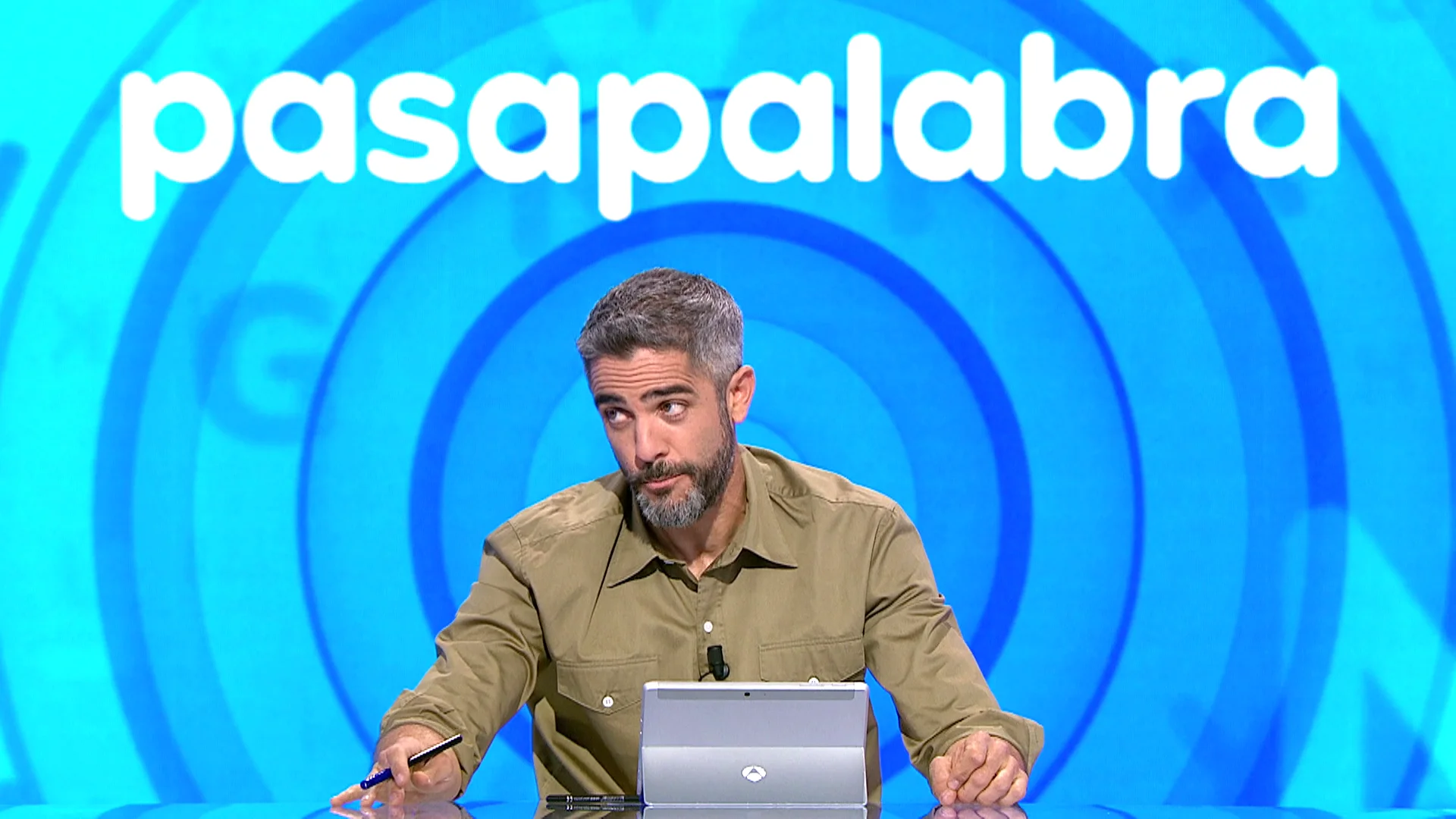 El aviso de Roberto Leal a Elena Furiase: &ldquo;Ten cuidado, que esa mirada dice mucho&rdquo;