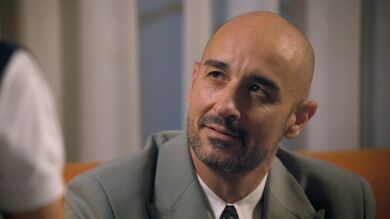Jesús descubre los planes de fuga de Begoña a través de una carta de Julia... ¿qué les hará?