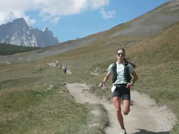 Vincent Bouillard sorprende en el UTMB 2024 Vincent Bouillard sorprende en el UTMB 2024