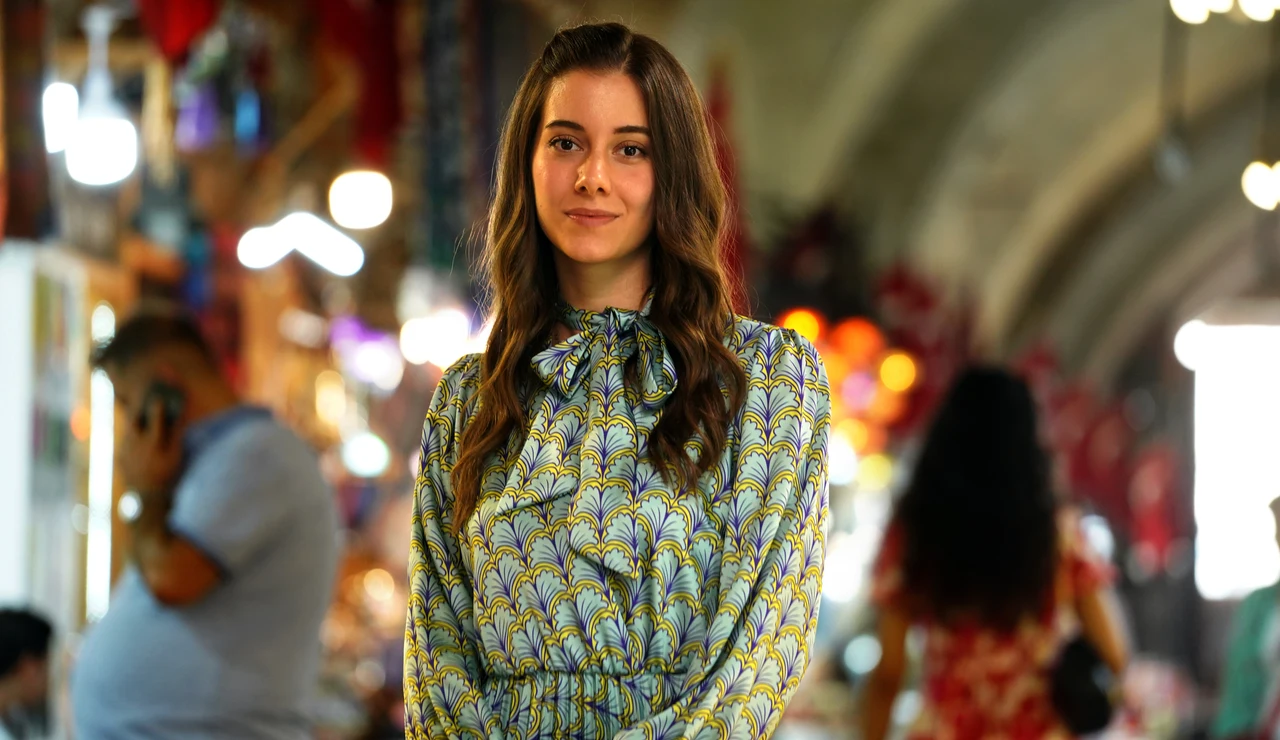 ¿Quién es Beril Ponzan? Conoce a la actriz que interpreta a Suna, la hermana de Seyran en Una nueva vida