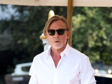 Daniel Craig presentando Queer en el Festival de Venecia