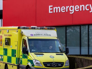 Ambulancia de Inglaterra, imagen de archivo