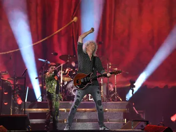 Brian May de Queen actúa durante el concierto de ayuda contra los incendios forestales de Fire Fight Australia en 2020 Brian May de Queen actúa durante el concierto de ayuda contra los incendios forestales de Fire Fight Australia en 2020