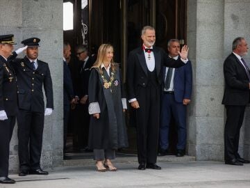 La nueva presidenta del Tribunal Supremo y del Consejo General del Poder Judicial, Isabel Perelló y el Rey Felipe VI, llegan al acto solemne de apertura del año judicial