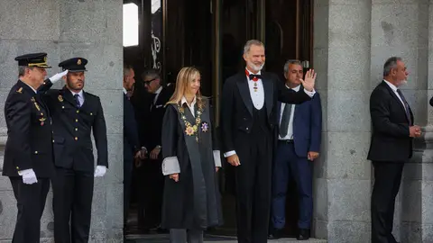 La nueva presidenta del Tribunal Supremo y del Consejo General del Poder Judicial, Isabel Perelló y el Rey Felipe VI, llegan al acto solemne de apertura del año judicial La nueva presidenta del Tribunal Supremo y del Consejo General del Poder Judicial, Isabel Perelló y el Rey Felipe VI, llegan al acto solemne de apertura del año judicial