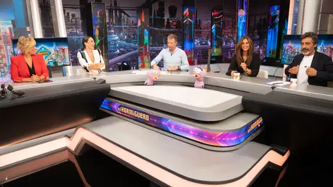 Nuria Roca y Juan del Val zanjan los rumores sobre su crisis: "Me hice una foto sonriendo y dijeron que no echaba de menos a mi marido" Nuria Roca y Juan del Val zanjan los rumores sobre su crisis: "Me hice una foto sonriendo y dijeron que no echaba de menos a mi marido"