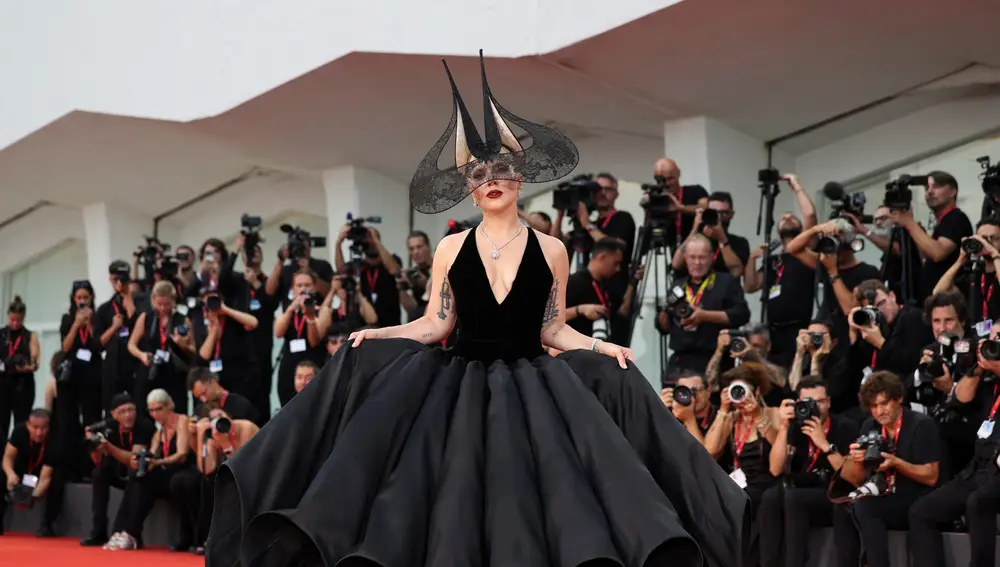 El look de Lady Gaga en la presentación de Joker: folie à deux en el Festival de Venecia El look de Lady Gaga en la presentación de Joker: folie à deux en el Festival de Venecia