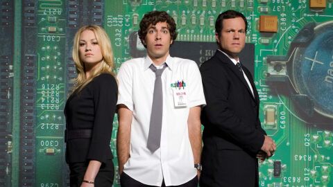 Yvonne Strahovski, Zachary Levi y Adam Baldwin en Chuck