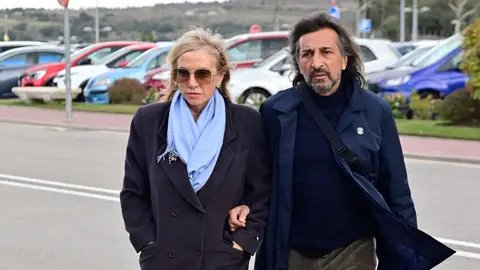 Antonio Carmona y Mariola Orellana en el funeral de Teresa Nicolás en 2023 Antonio Carmona y Mariola Orellana en el funeral de Teresa Nicolás en 2023