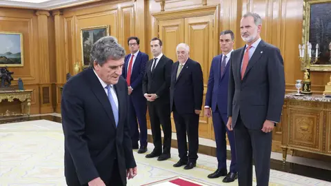 José Luis Escrivá promete su nuevo cargo ante el rey Felipe VI José Luis Escrivá promete su nuevo cargo ante el rey Felipe VI
