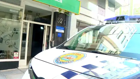 Una limpiadora de un bar, detenida en A Coruña por organizar fiestas ilegales en el local Una limpiadora de un bar, detenida en A Coruña por organizar fiestas ilegales en el local