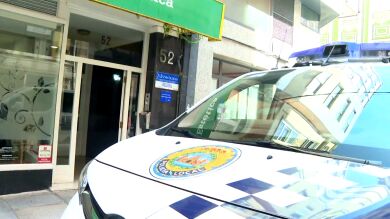 Una limpiadora de un bar, detenida en A Coruña por organizar fiestas ilegales en el local