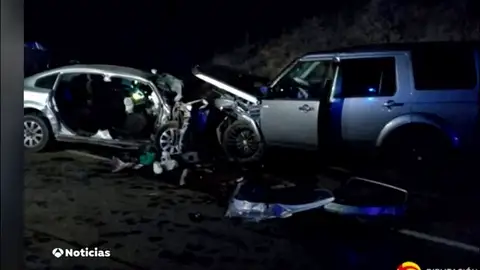 Tres muertos y dos heridos en un choque frontal de dos coches en Fraga, Huesca Tres muertos y dos heridos en un choque frontal de dos coches en Fraga, Huesca