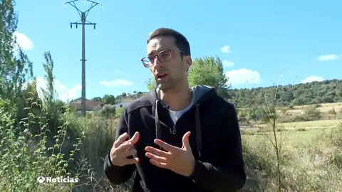 Dos jóvenes cambian Barcelona por un pueblo de 10 habitantes en Soria Dos jóvenes cambian Barcelona por un pueblo de 10 habitantes en Soria