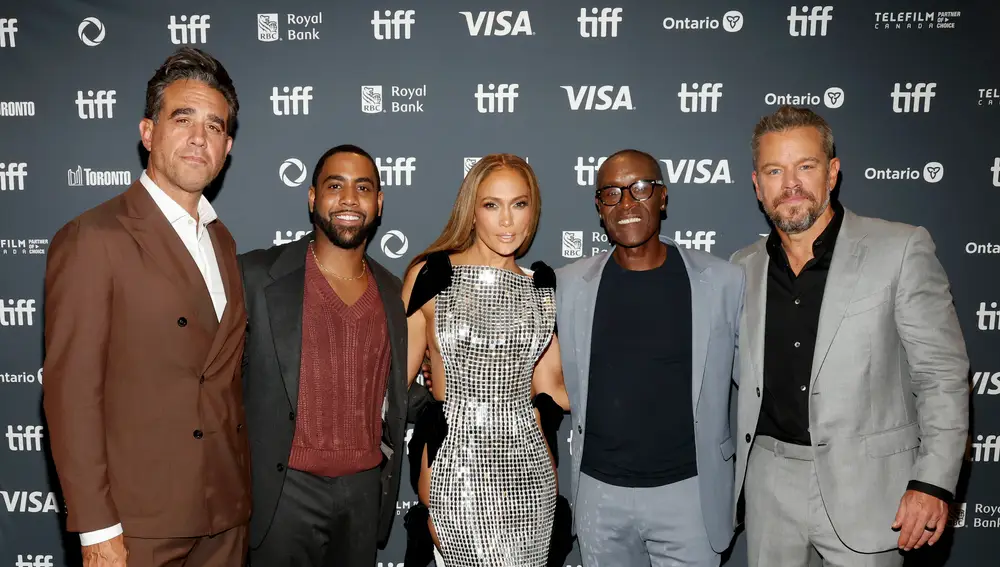 Jennifer Lopez en el Festival de Cine de Toronto junto a Bobby Cannavale, Jharrel Jerome, Don Cheadle y Matt Damon Jennifer Lopez en el Festival de Cine de Toronto junto a Bobby Cannavale, Jharrel Jerome, Don Cheadle y Matt Damon