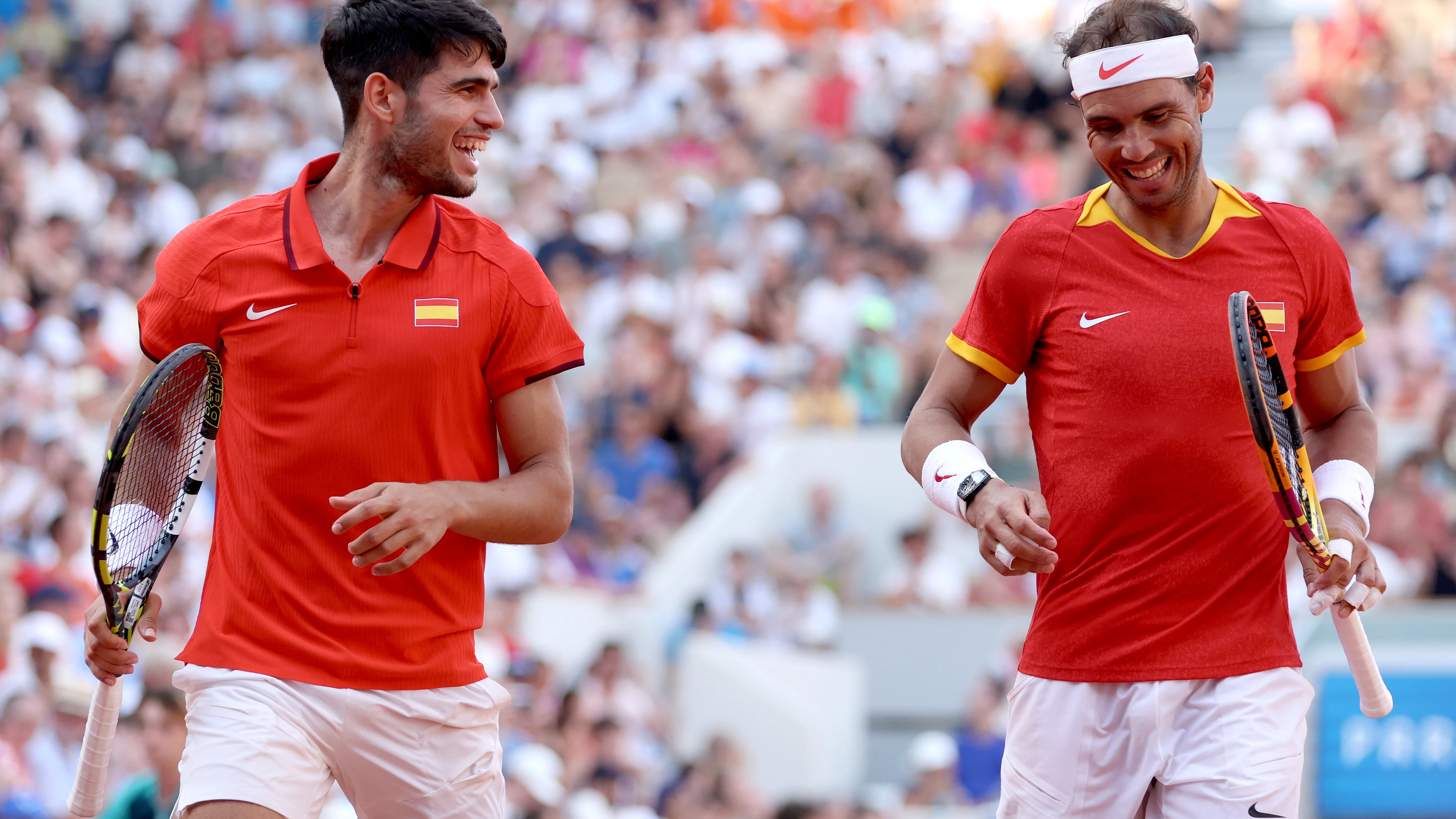Rafa Nadal y Carlos Alcaraz durante un partido en los Juegos Ol&iacute;mpicos de Par&iacute;s 2024