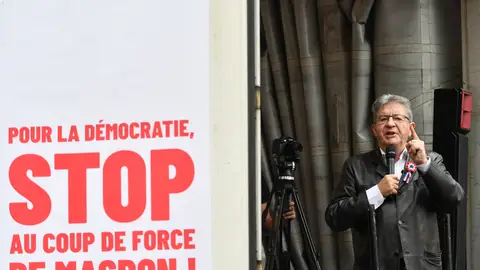 Jean-Luc Melenchon presente en la manifestación contra el ''golpe de fuerza'' del presidente francés Emmanuel Macron. Jean-Luc Melenchon presente en la manifestación contra el ''golpe de fuerza'' del presidente francés Emmanuel Macron.