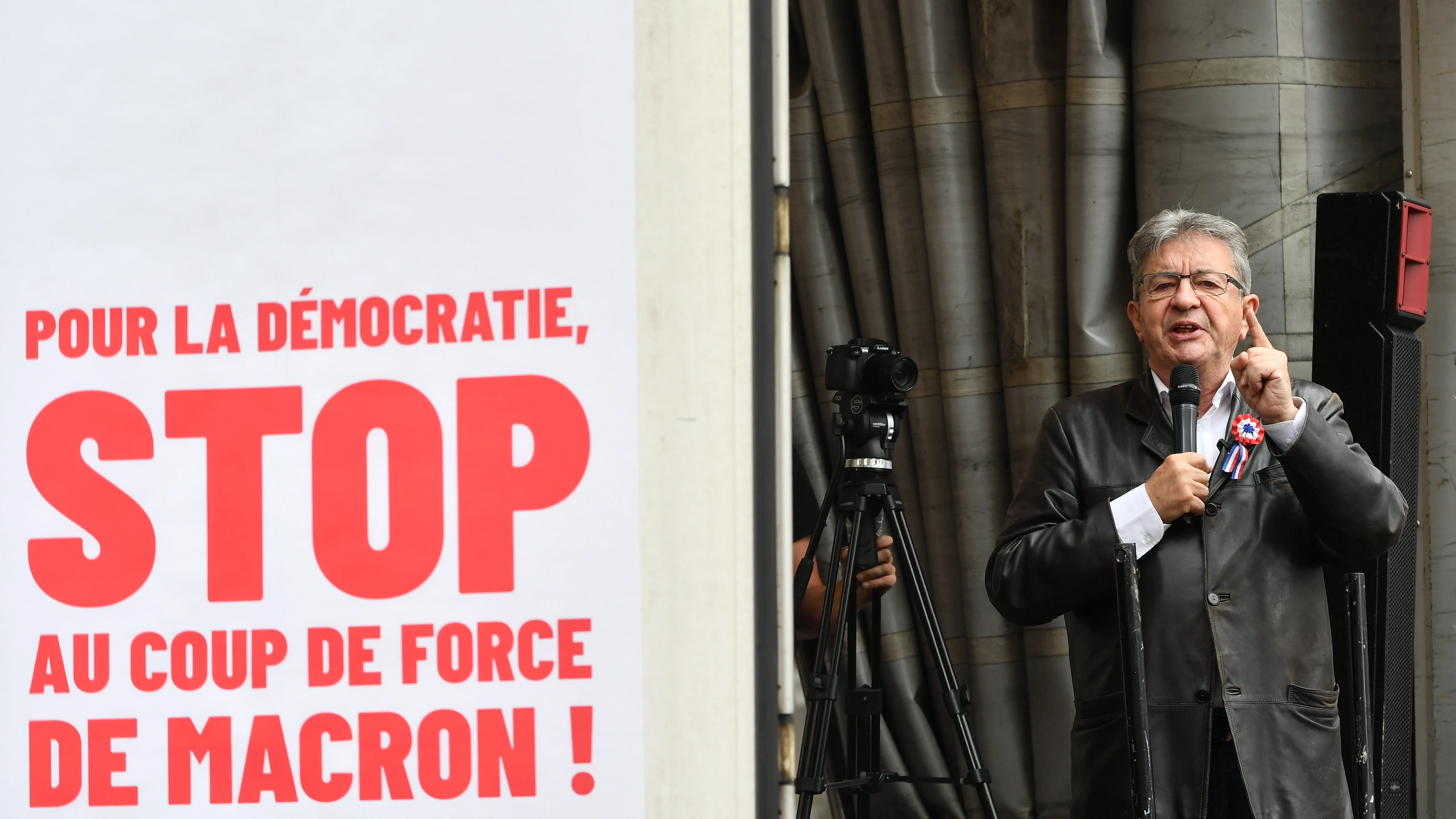 Jean-Luc Melenchon presente en la manifestación contra el ''golpe de fuerza'' del presidente francés Emmanuel Macron. Jean-Luc Melenchon presente en la manifestación contra el ''golpe de fuerza'' del presidente francés Emmanuel Macron.