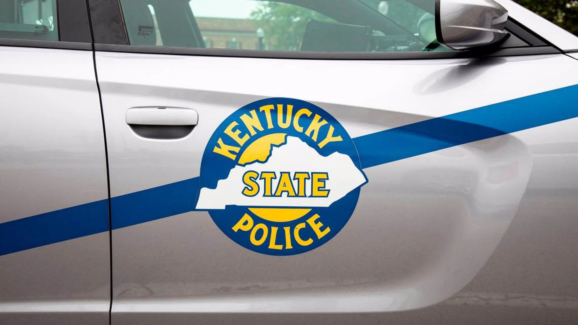 La Policía busca a un hombre "armado y peligroso" por un tiroteo en Kentucky con cinco heridos graves La Policía busca a un hombre "armado y peligroso" por un tiroteo en Kentucky con cinco heridos graves