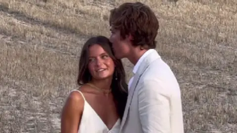 Nacho Aragón y Bea Gimeno en su boda Nacho Aragón y Bea Gimeno en su boda