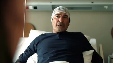 Yekta, sorprendido ante la inesperada visita de Laçin Yekta, sorprendido ante la inesperada visita de Laçin