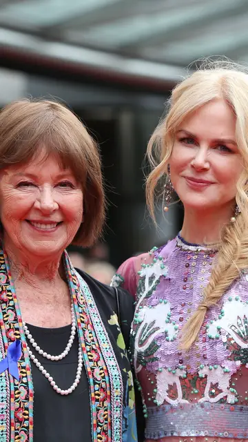 Nicole Kidman junto a su madre, Janelle Ann, en 2018 Nicole Kidman junto a su madre, Janelle Ann, en 2018